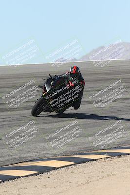 media/Oct-13-2025-Moto Forza (Mon) [[a66d839500]]/4-C Group/Session 2 (Bowl)/